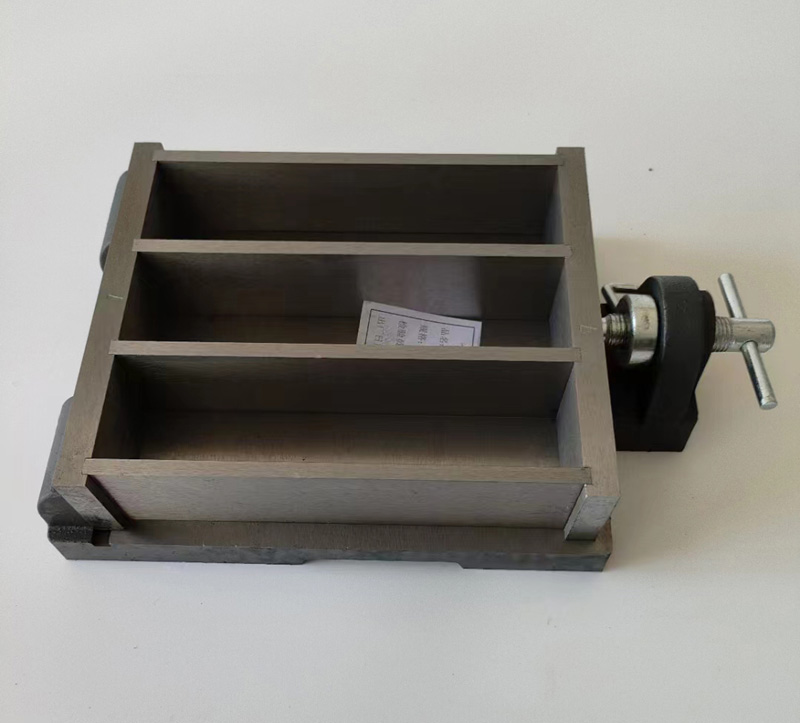 Ibyuma bitatu bya cube cube mold 40x40x160